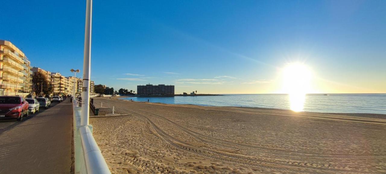 Beachside Apartment In Torrevieja Dış mekan fotoğraf